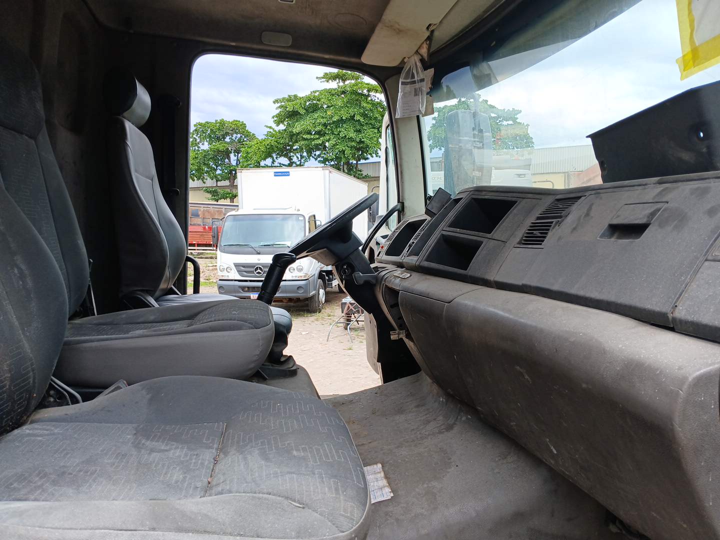 VOLKSWAGEN/15.190 CRM 4X2