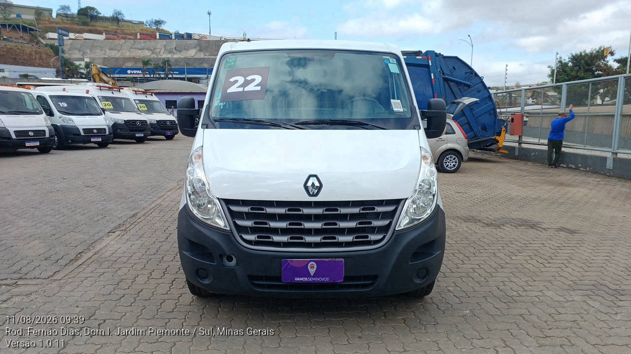 RENAULT