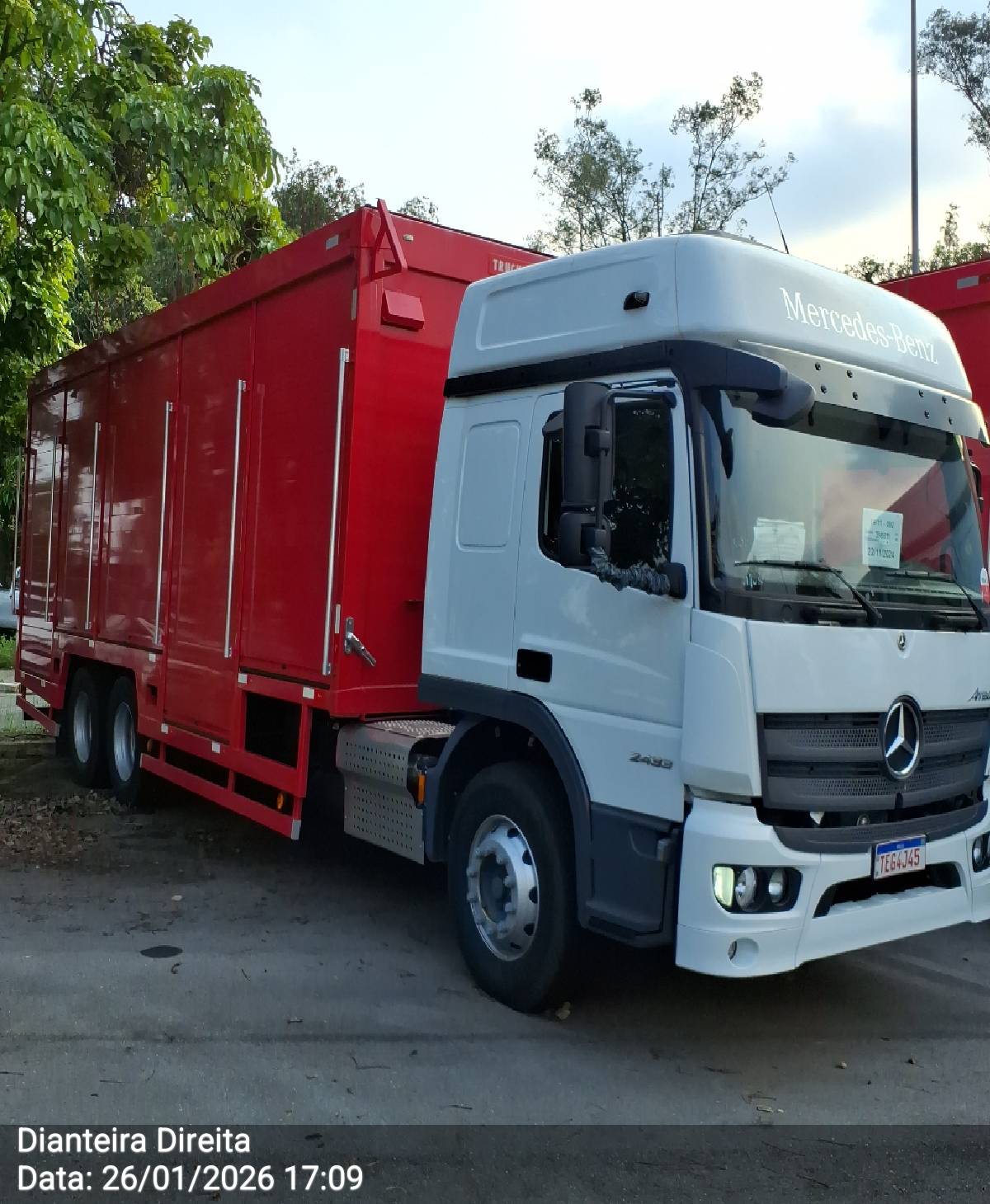 MERCEDES-BENZ