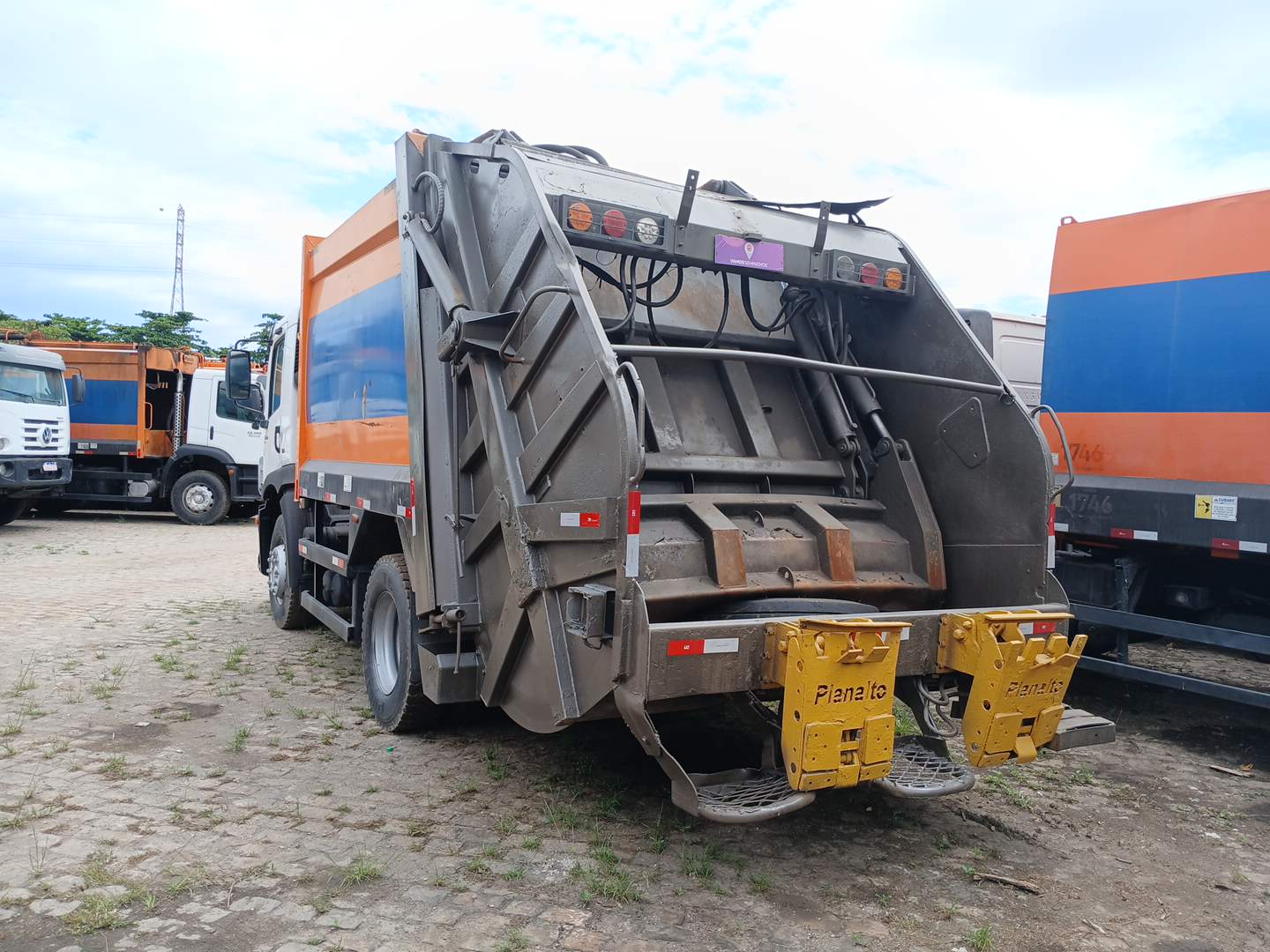 VOLKSWAGEN/15.190 CRM 4X2