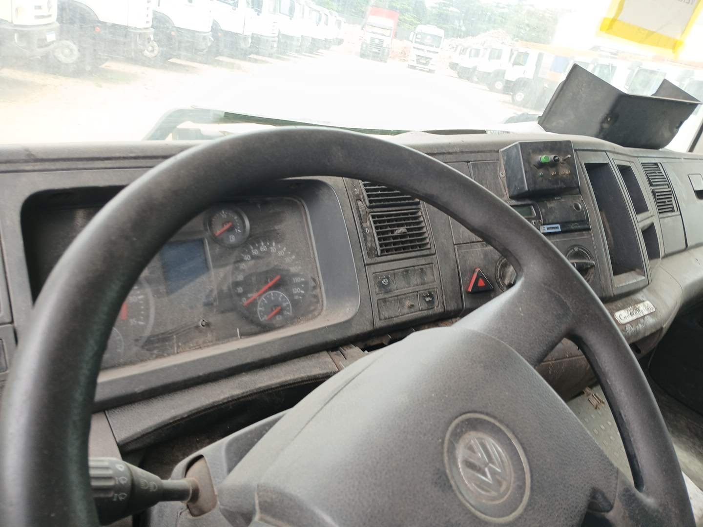 VOLKSWAGEN/15.190 CRM 4X2