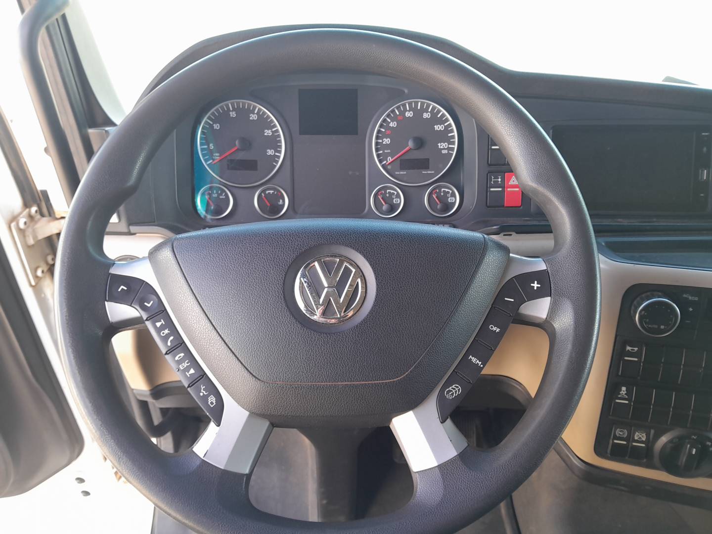 VOLKSWAGEN