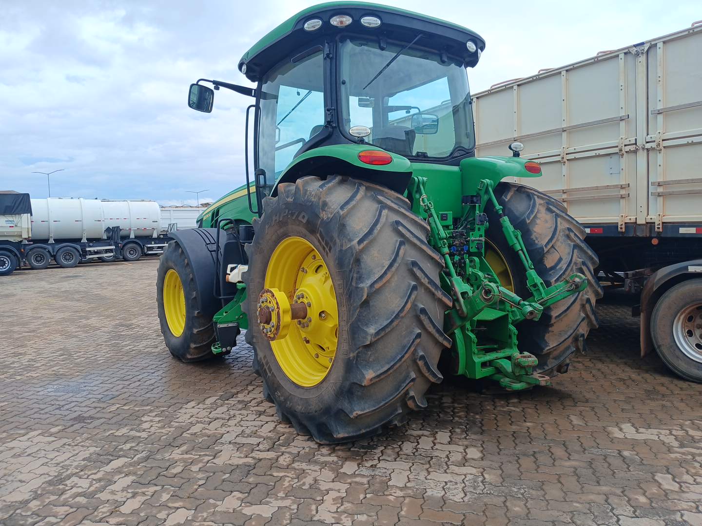 JONH DEERE