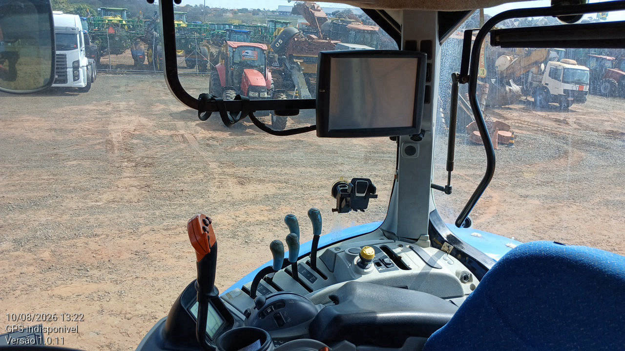 NEWHOLLAND