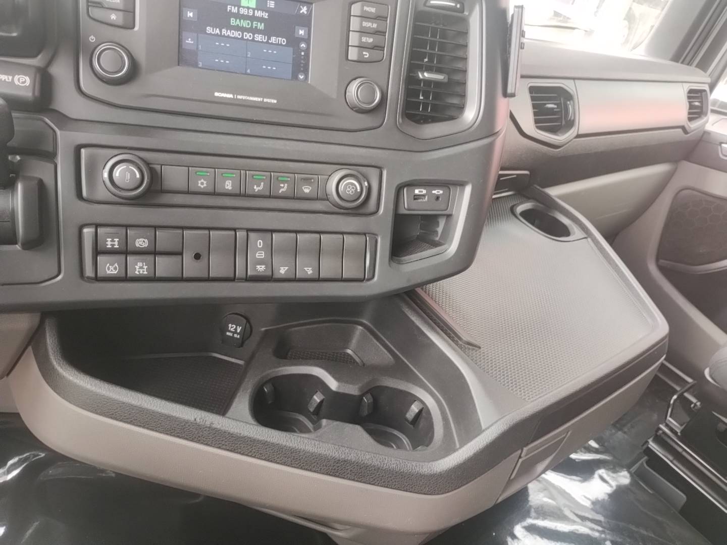 SCANIA