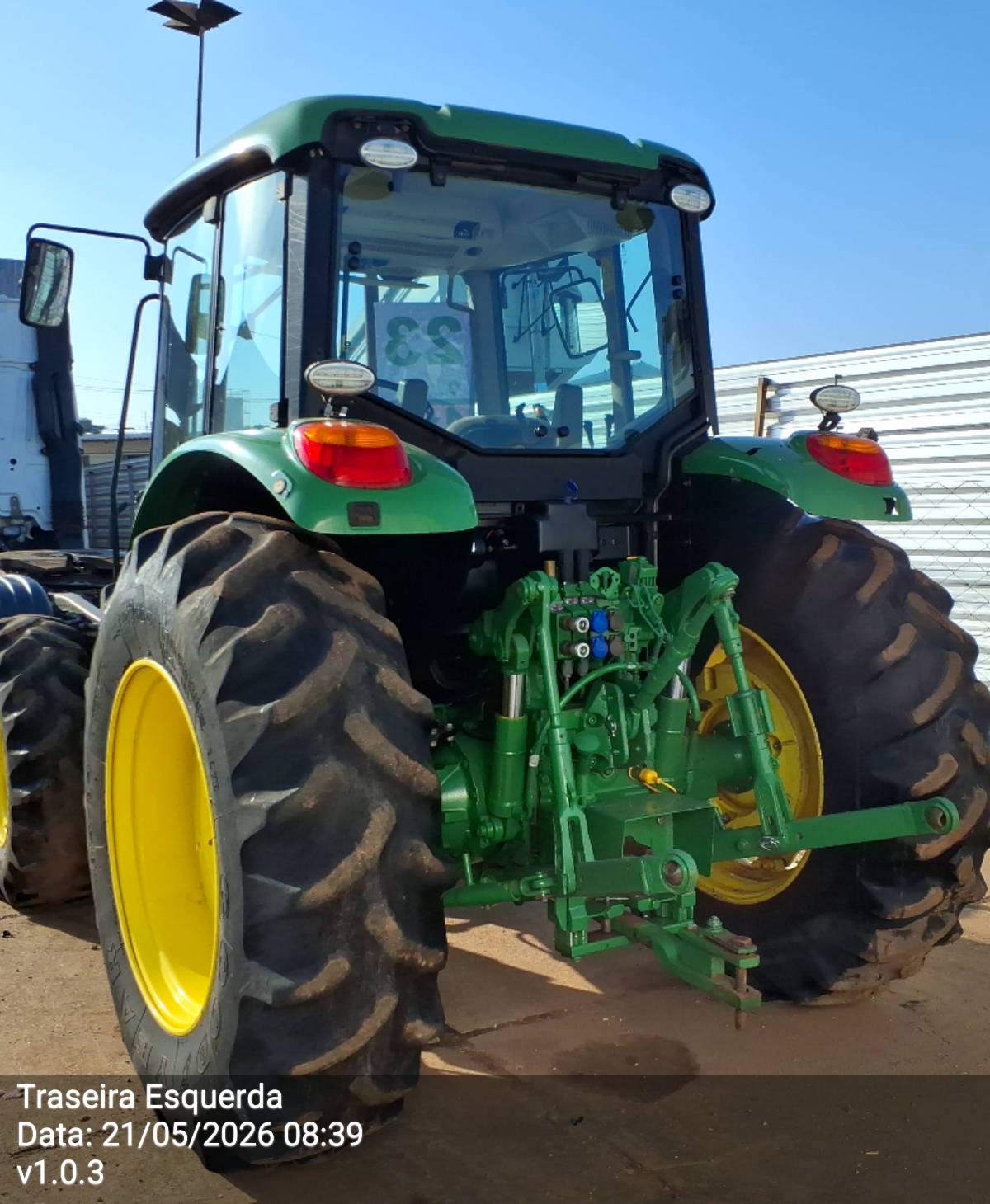 JOHN DEERE