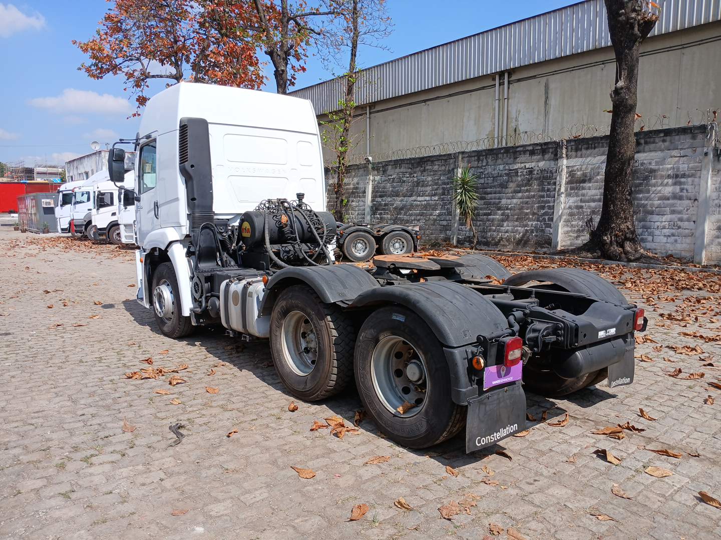 25-360 CONSTEL. 6X2 TRACTOR 2P (DIE)(E5)