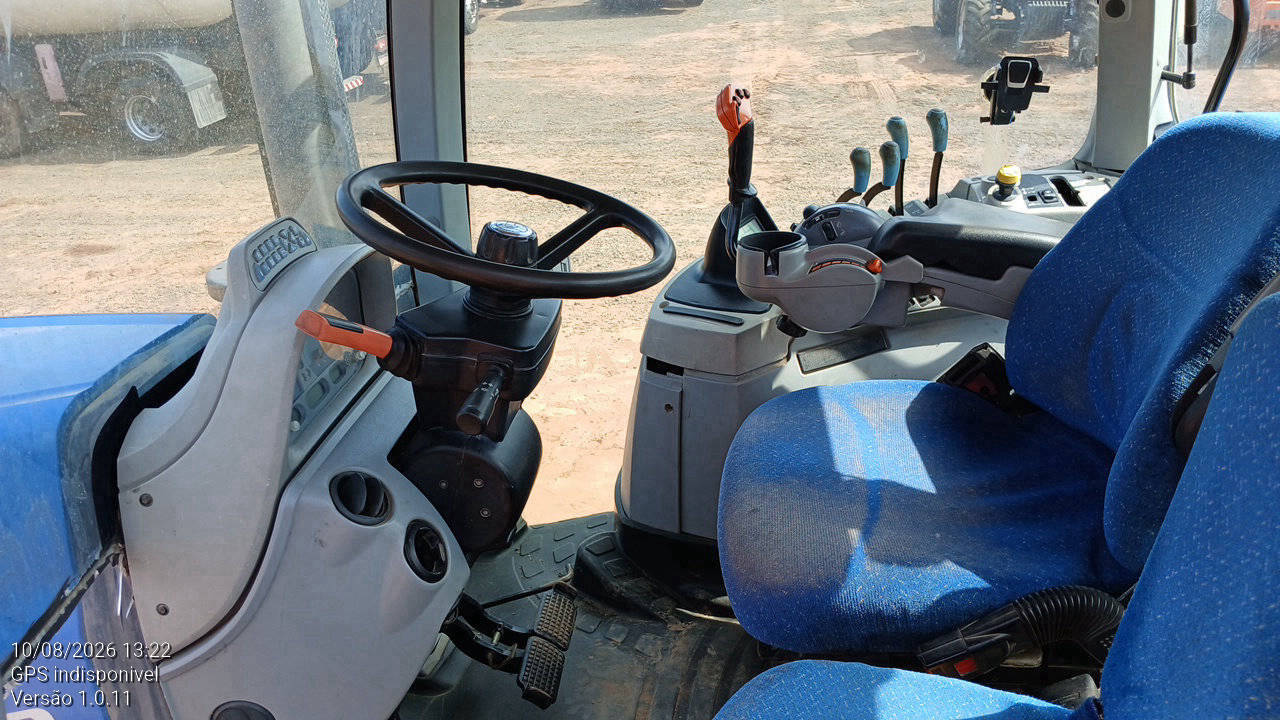 NEWHOLLAND