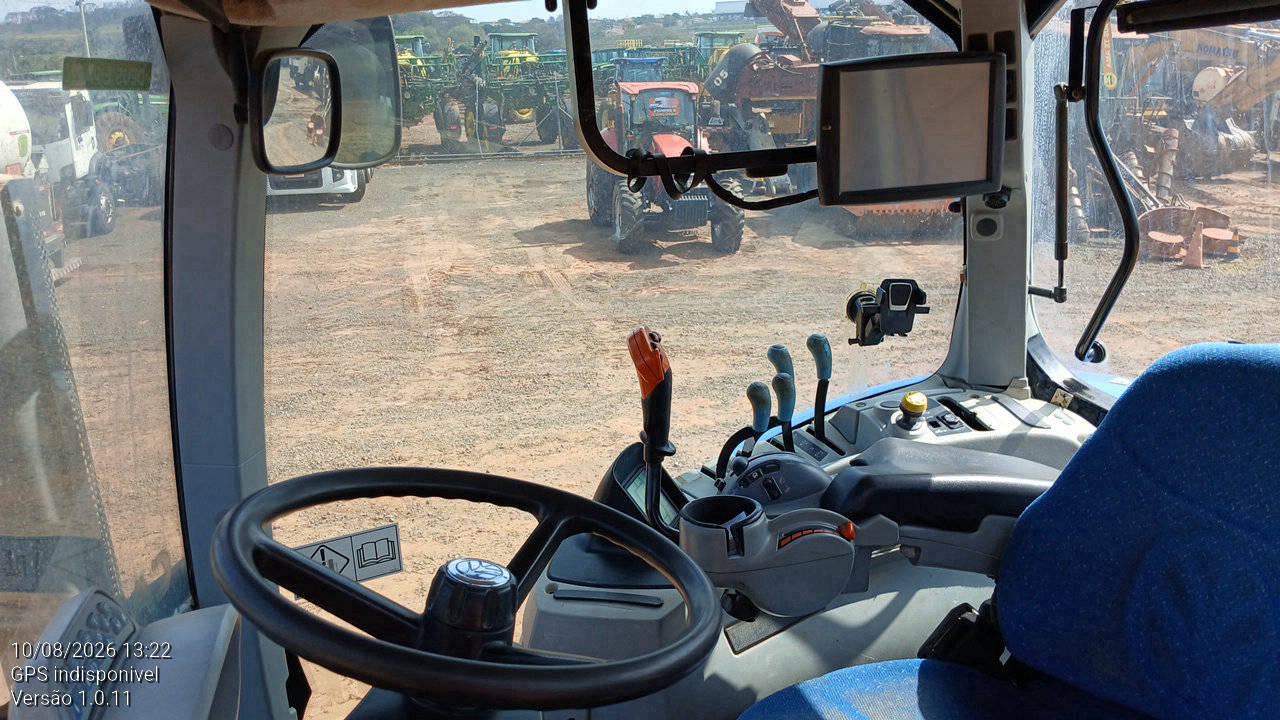 NEWHOLLAND