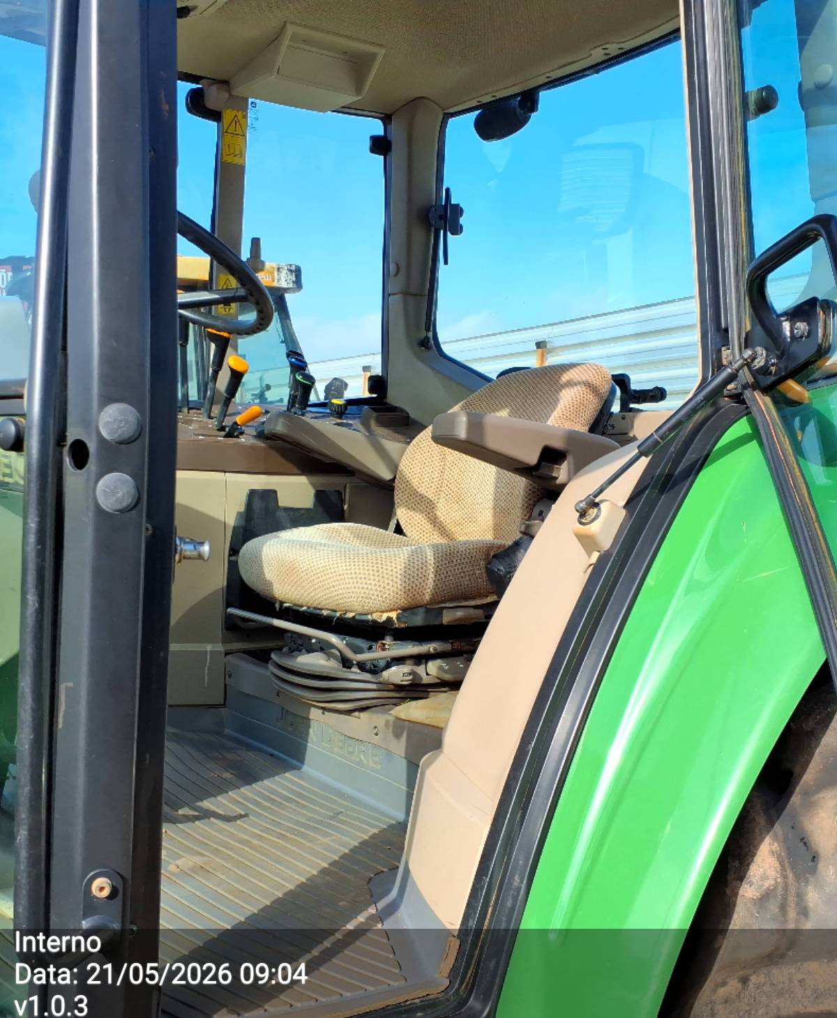 JOHN DEERE