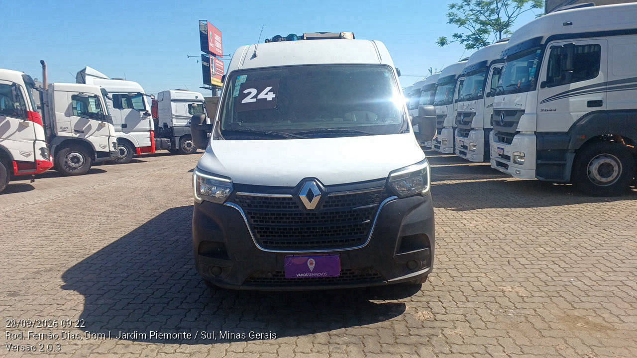 RENAULT
