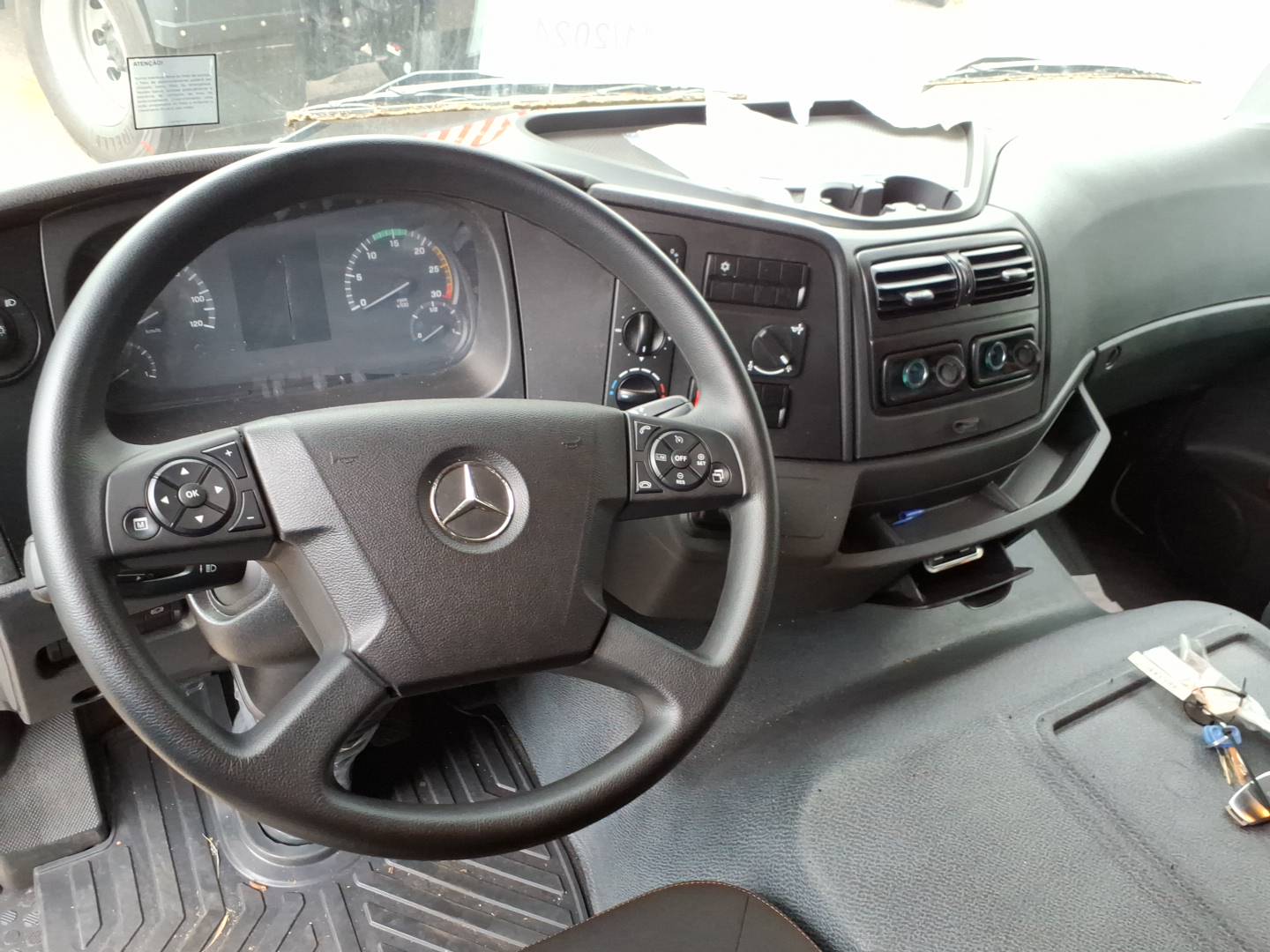 MERCEDES-BENZ