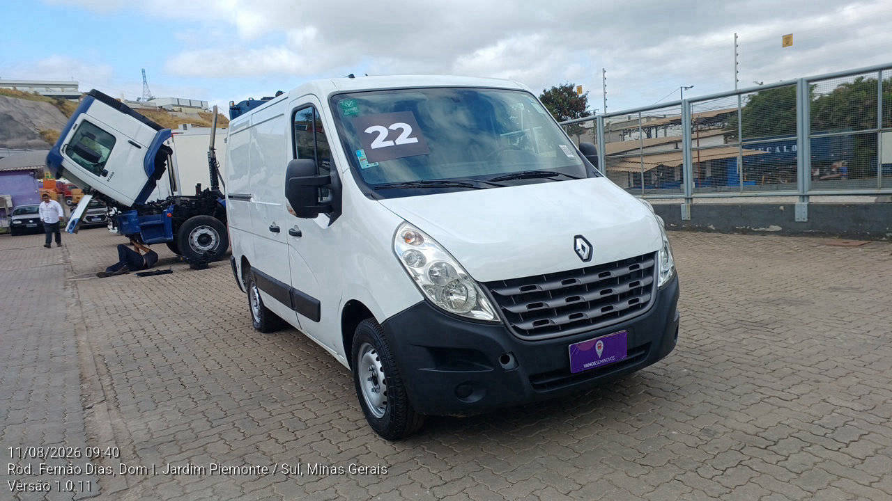 RENAULT